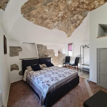 Casa Luna Centro Storico Sanremo