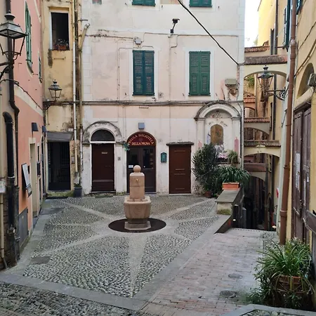 Apartment Casa Luna Centro Storico Sanremo